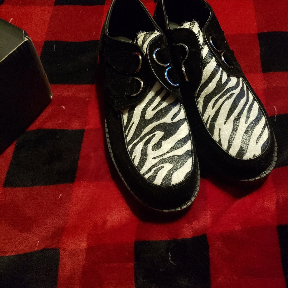 Black & white creepers
